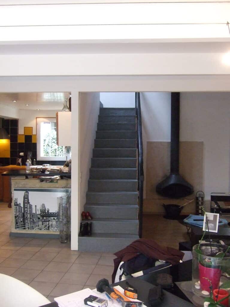 Acacias escalier béton