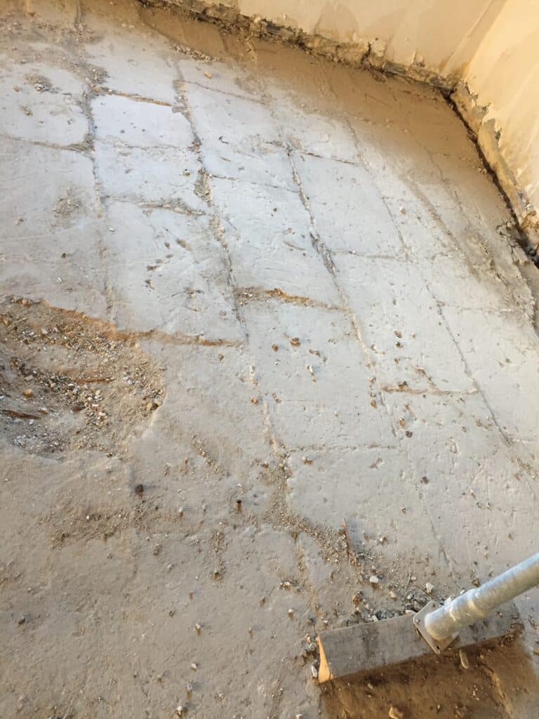 Chapeau-rouge revêtement de sol