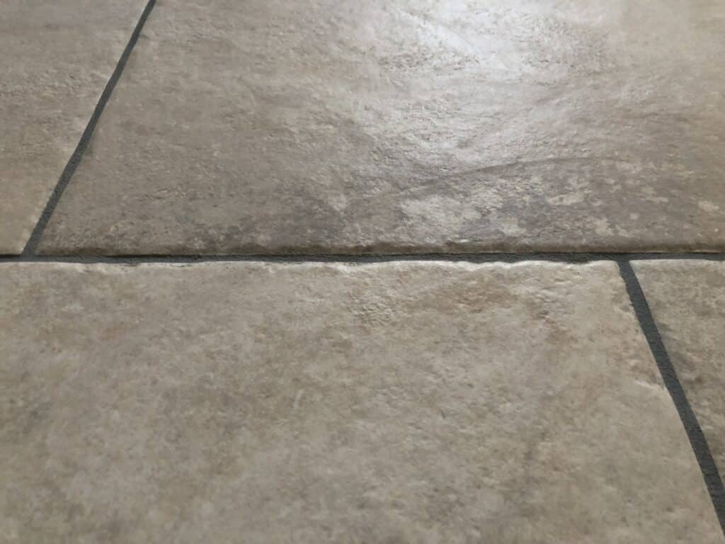 Chapeau-rouge revêtement de sol