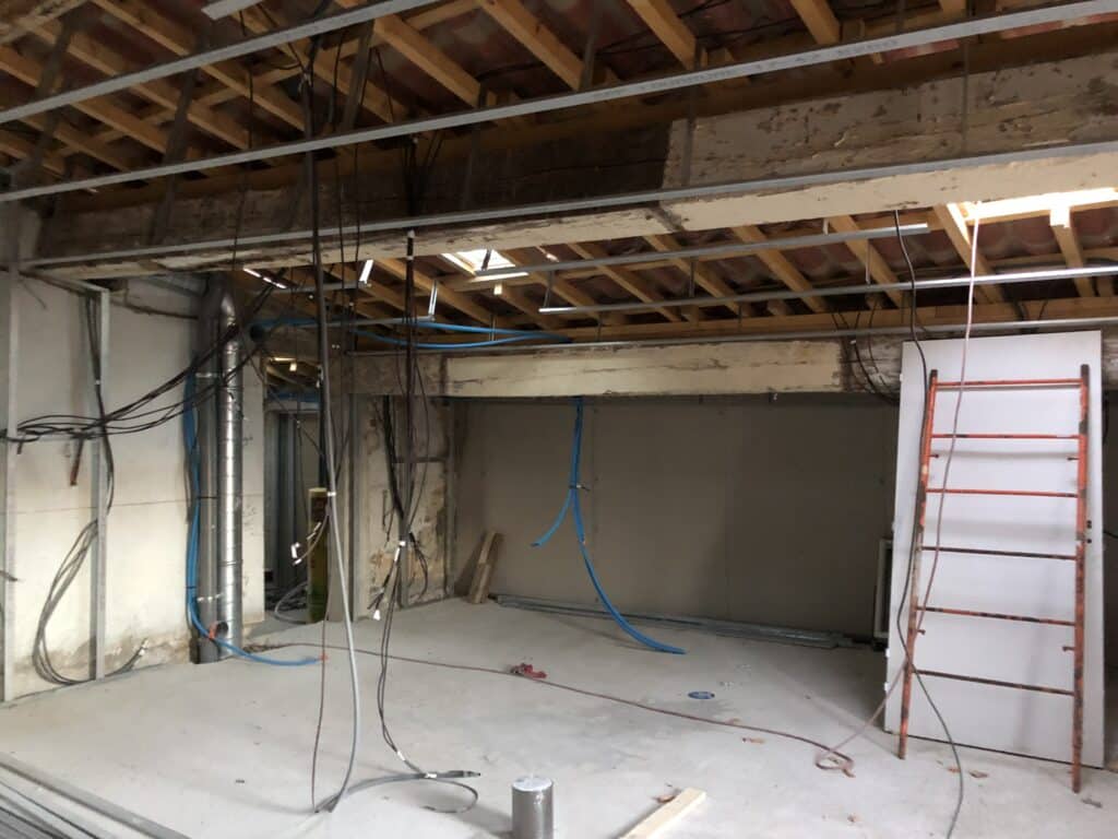 Chapeau-rouge rénovation complète