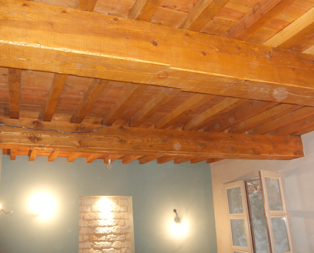 Barnabé plafond bois